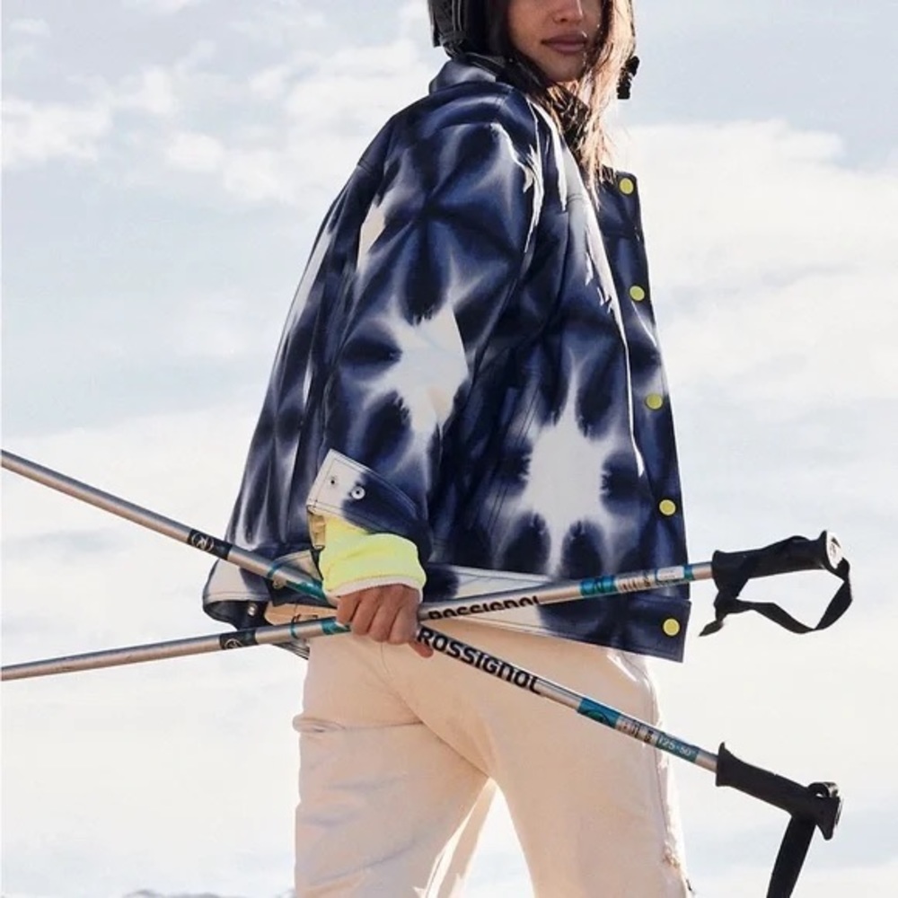 Free People Movement/ Free People Bunny Slope Printed Puffer Blue size L & M - Picture 3 of 10